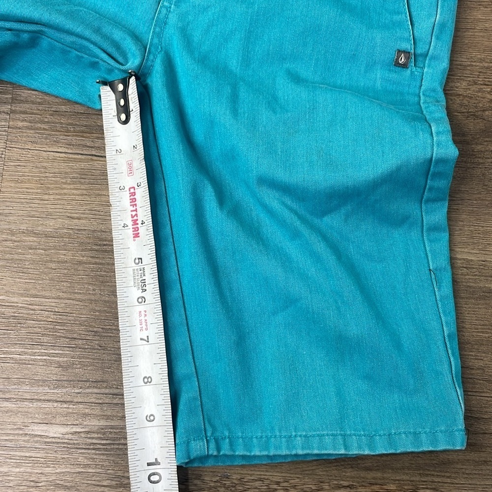 Volcom Boys Teal Aqua Corpo Class Shorts, size 10 - Picture 6 of 8